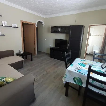 Lejlighed Apartamento, Dos Dormitorios, Tipo Atico Cerca Del Centro *