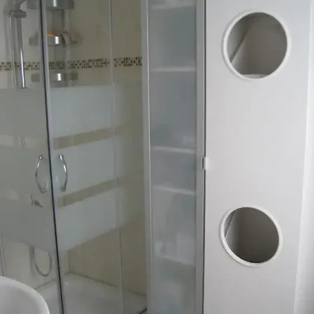 Lejlighed Apartamento, Dos Dormitorios, Tipo Atico Cerca Del Centro